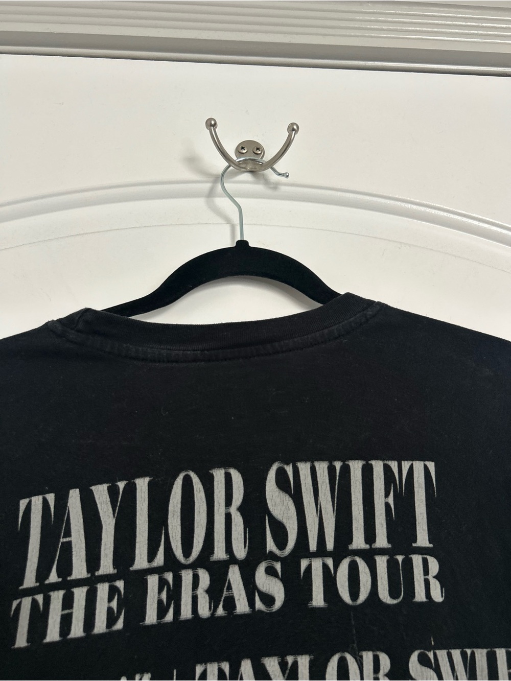 Taylor Swift 'The Eras Tour' Black Print TShirt Size Small Swiftie Cozy merch - Picture 10 of 10